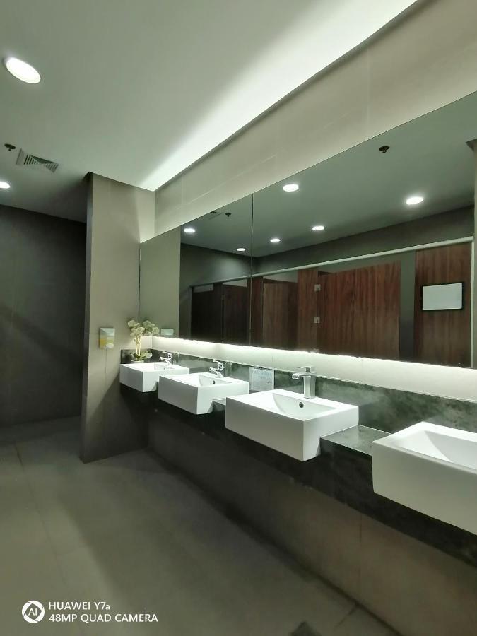 The Beacon Makati Staycation Suites Manila Exteriér fotografie